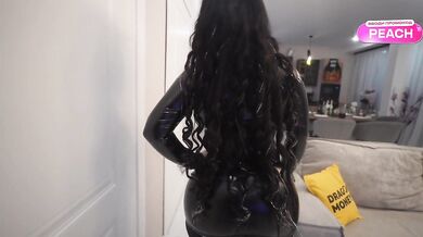 Peach Bitch MILF Annihilated All Holes Big Dick Cum Gulp Wreckage