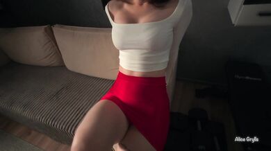 Ailish Gushing Squirt Fountain Destroys Room Soaked Mess