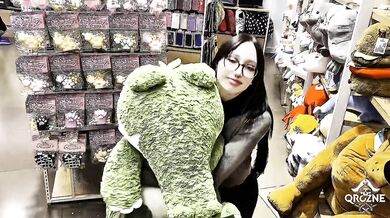 Amberzinha Wins Plush Toy Repays with Gushing PAWG Ass Destruction