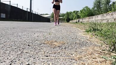 Sweaty Italian MILF Runner Catches Hubby Jerking Squirts Gushes Cumface