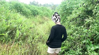 Pinay blasts her boyfriend in rainy jungle sex exposed