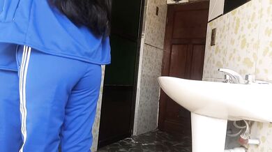 Mexican schoolgirl gets railed in stinky school bathroom