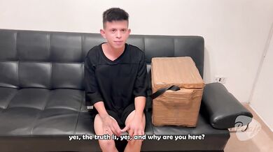 Skinny Bucaramanga salesboy sucks in first casting while his latina wife watches hungry
