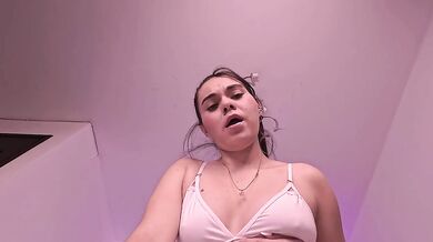 Ponytail ponh3y riding tits bouncing on my cock moaning solo
