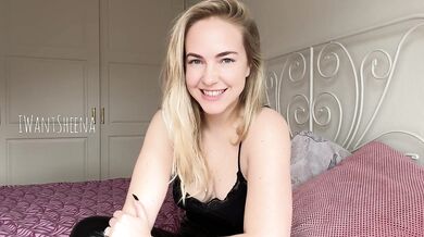 Blonde babe jerks off solo for your viewing pleasure