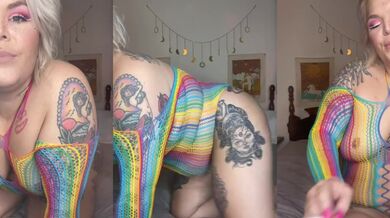 Worship my plump tattooed body while I smoke then choke on my pussy