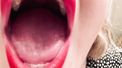 Alice swallows every student whole in teacher vore feast