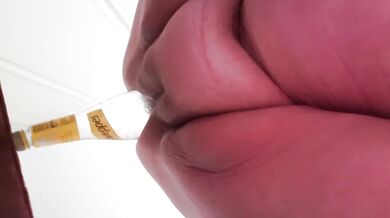 BBW anal bottle fucking her gaping hole rawgone hardcore