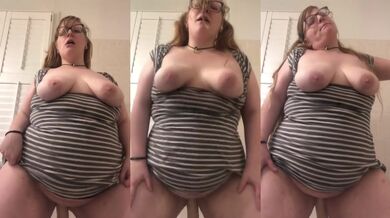 Glasses wearing BBW in bathroom squirts with huge dildo