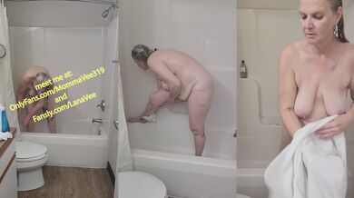 Sexy Mature Showers For Big Natural Tits