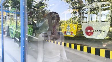 Risky Cable Car Sloppy Deepthroat Gagging Cum Facial Destroyed