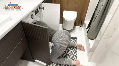 Hey Help Your Stepmom hot wife in leggings until her big deep juicy ass comes unstuck