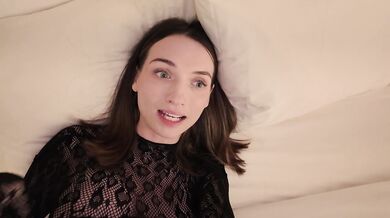 Shy Brooke Tilli Fingers Tight Pussy to NYC Shower Gush Ruin