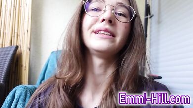 Skinny 18yo Gapes Huge Labia Squirts for Peeping Neighbors