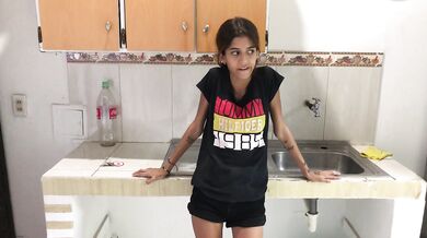 Stepsis Gags on Huge Verga Sloppy Mamada Cum Gush New House
